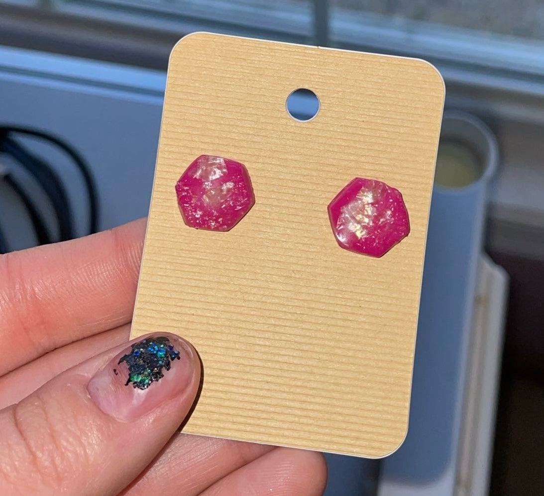 Pink hexagon studs!💕✨🐚