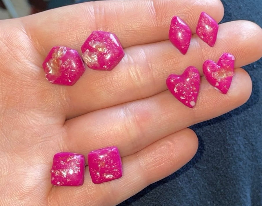 Pink hexagon studs!💕✨🐚