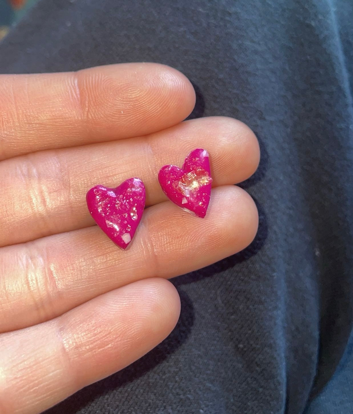 Pink heart studs!💕🐚✨